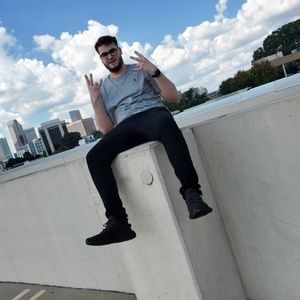 Meet your Posher, Aaron